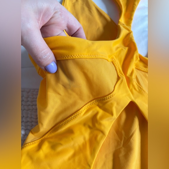 Sweaty Betty swimsuit - Picture 3 of 8